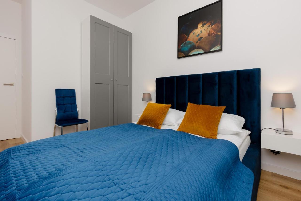 Apartment Avenue Solidarnosci On Wola By Noclegi Renters Varšava Exteriér fotografie