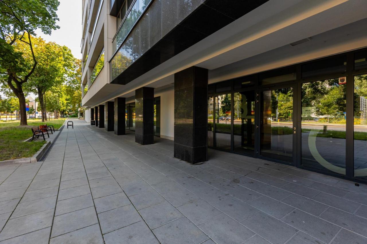 Apartment Avenue Solidarnosci On Wola By Noclegi Renters Varšava Exteriér fotografie